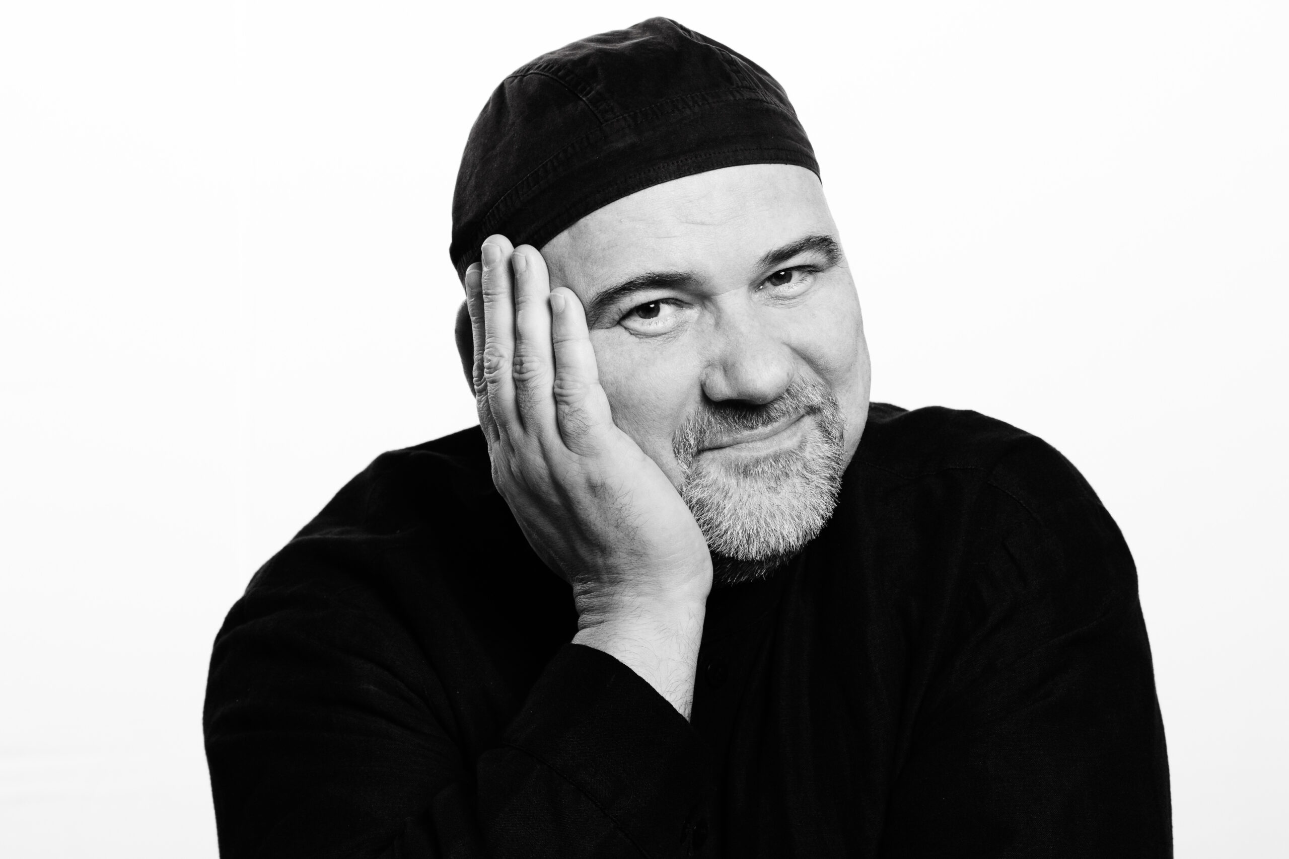 Minint Kovo 11–ąją Keistuolių teatre – gyvas dokumentinis liudijimas: scenoje nuskambės istorinio posėdžio stenograma